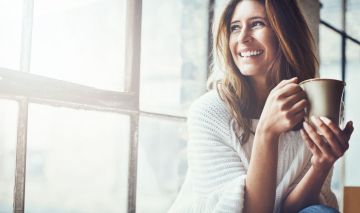 mujer meditación influir verdad