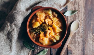 Guiso de patatas y tempeh