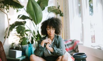 mujer meditación exprés meditar