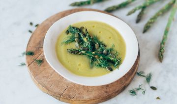 Crema depurativa de verduras espárragos