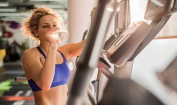 El ayuno intermitente y el ejercicio regular para perder peso