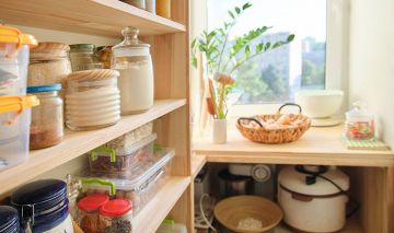 Cómo organizar eficientemente la despensa de tu cocina